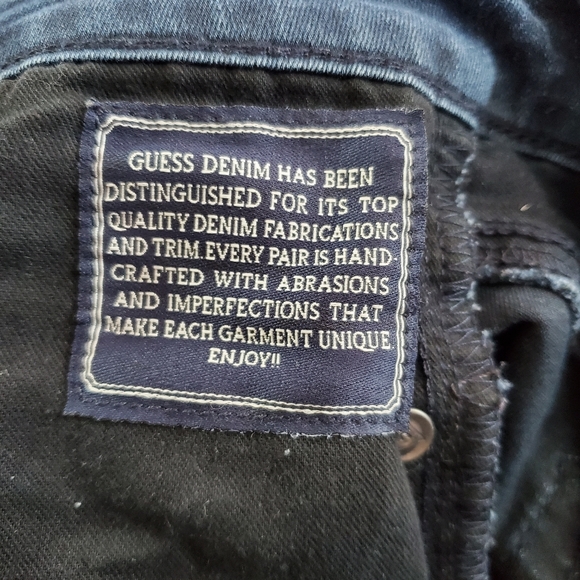 Dark Wash Guess Jean's - Picture 3 of 5